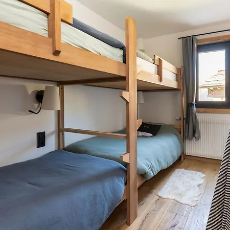 Familial Renove Au Pied Des Pistes Avec Grand Balcon Et Parking - Moriond - Fr-1-664-20 Apartment