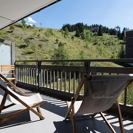 Familial Renove Au Pied Des Pistes Avec Grand Balcon Et Parking - Moriond - Fr-1-664-20 * Courchevel